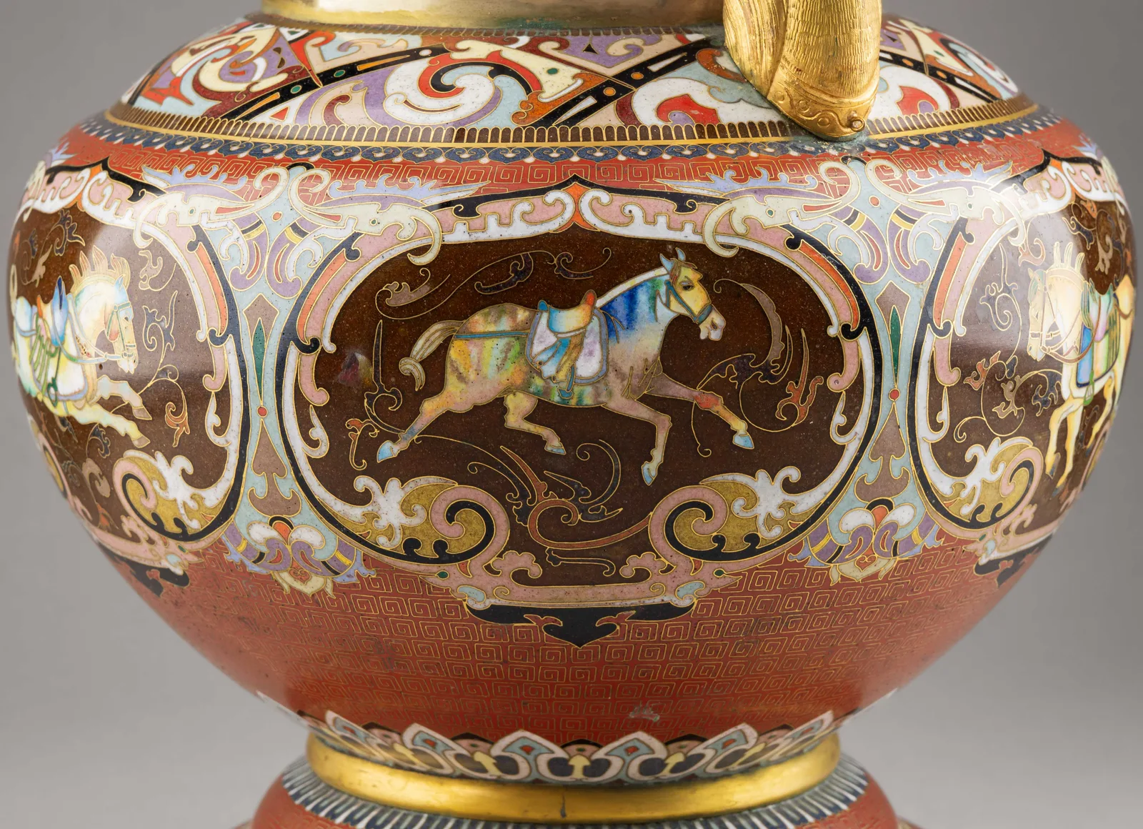 (Экспертиза) Ваза (46см) в технике клуазоне «Танские кони». Китай, 1920–1930-е годы. — фото 9