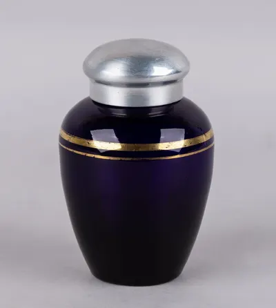 Чайница из кобальтового стекла с золочением. СССР, 1950-1980-е годы.