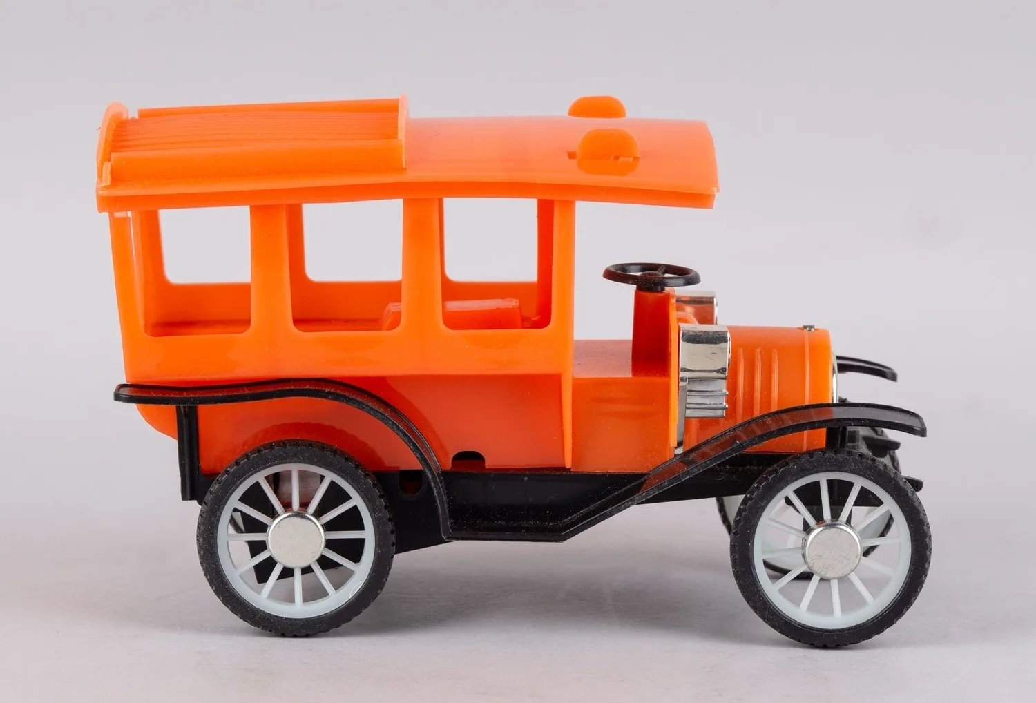 Пожарная машина - игрушка-каталка. СССР, Московский завод игрушек «Кругозор», 1980-е годы. — фото 3