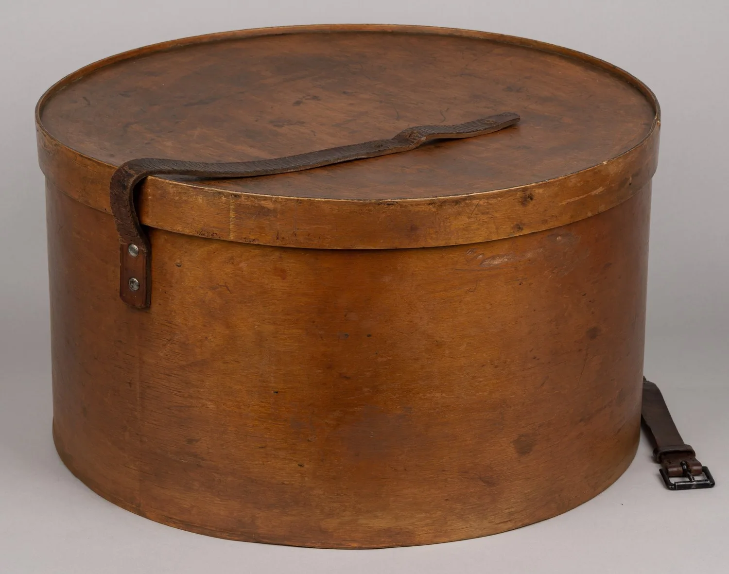 Российская империя, Ревель, Фанерно-мебельная фабрика А.М. Лютера, 1900-1910-е годы. — фото 1