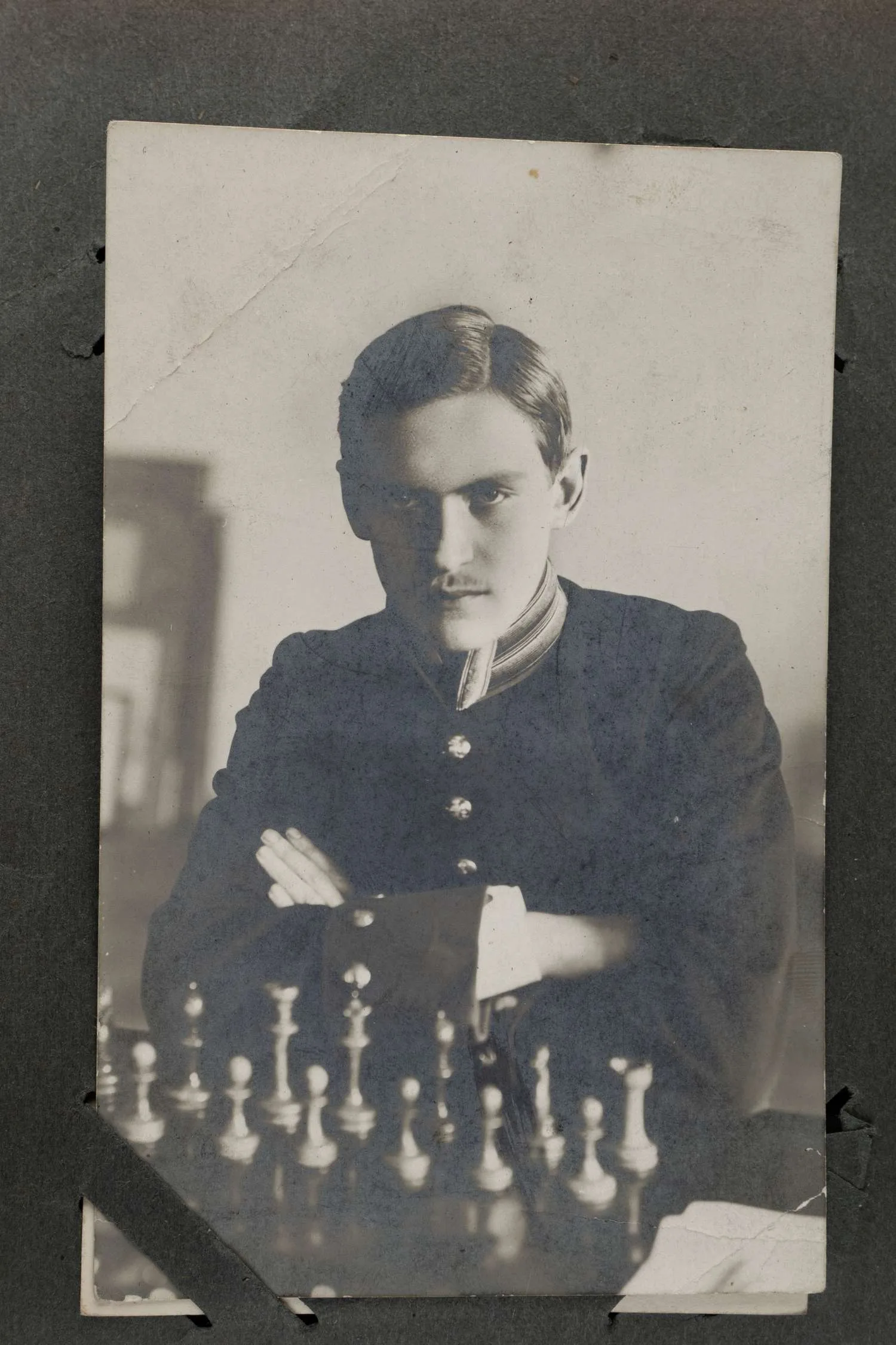 30 фотографий (формата открытки) из семейного архива в альбоме. Россия, 1910-е - 1920-е годы. — фото 8