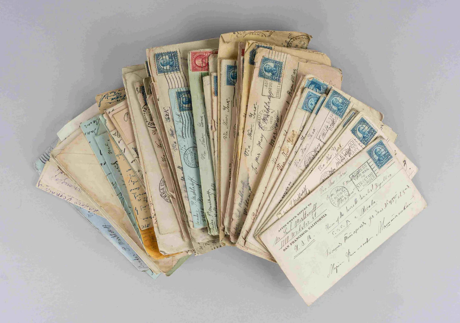 Архив переписки эмигранта Павла Маштакова. 58 конвертов (большинство писем сохранено) и 3 почтовые карточки, отправленные Маштаковым родным из США в СССР. 1925 - 1938 годы. — фото 1